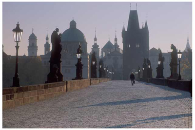 DP07_View across Karlov Most (Charles Bridge) in the early morning